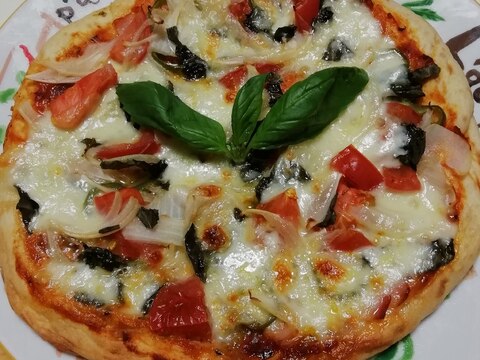 我が家のモッツァレラチーズのミックスピザ